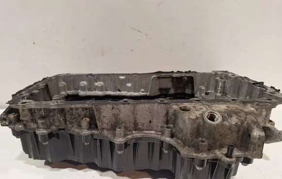 Oil sump