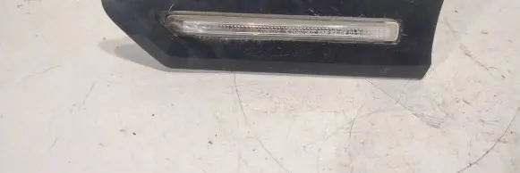 BMW 7 F01 F02 F03 F04 Front fender indicator light 63137203371 6750100000 100504
