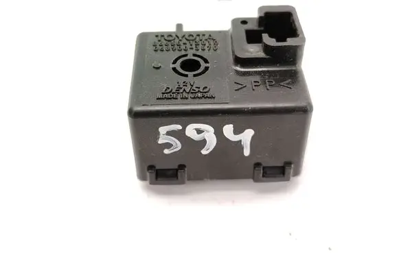 Toyota Avensis T250 Day light relay 8665013010 0689003570