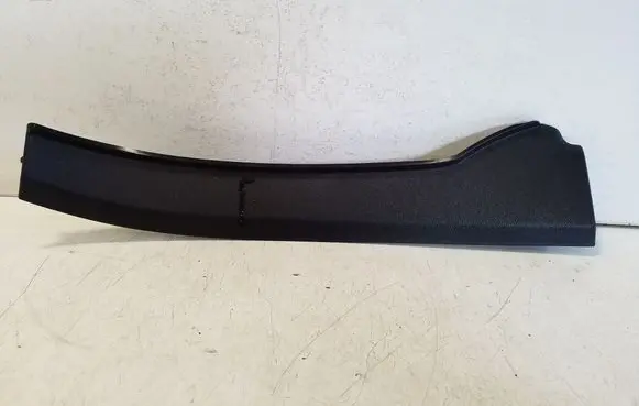 (B) pillar trim (bottom)
