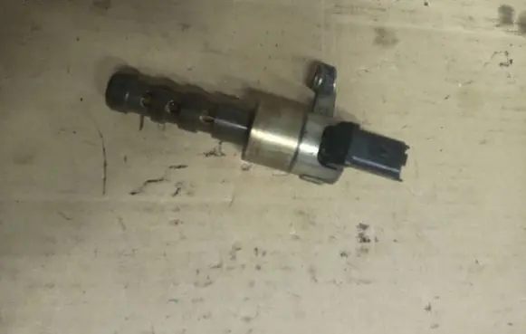 Renault Laguna II Camshaft vanos timing valve 108674