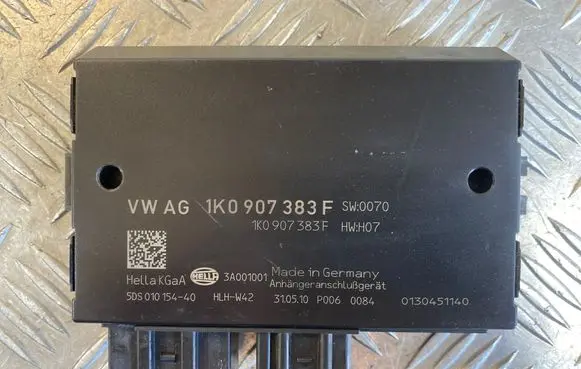 Volkswagen PASSAT B7 Tow bar trailer control unit/module 1K0907383F 5DS01015440