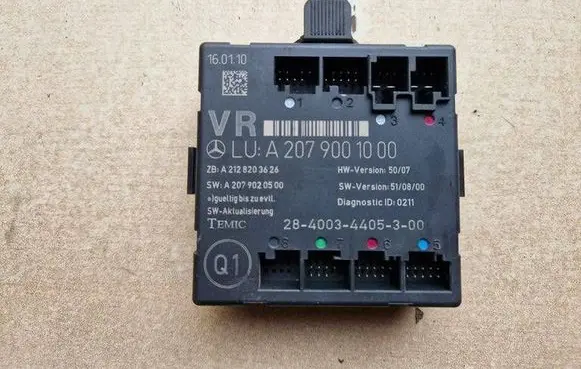 Mercedes-Benz E C207 W207 Door control unit/module A2079001000