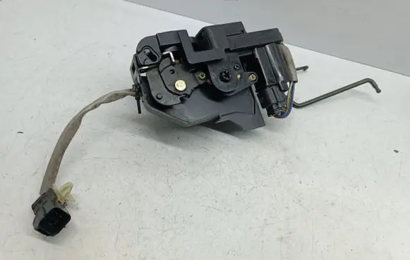 Hyundai Getz Front door lock TBDLXFRTLH FRTDLX