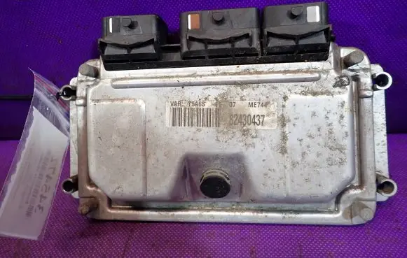 Peugeot 307 Engine control unit/module ECU 0281206943
