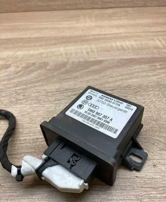 Volkswagen PASSAT B6 Light module LCM 5M0907357A 5WK49172A