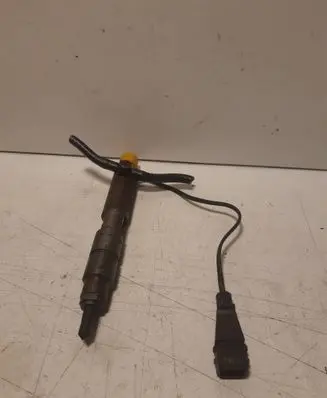 Volkswagen Sharan Fuel injector 028130201J 94190587