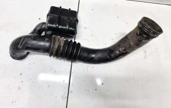 Mazda 121 SM Air intake hose/pipe 96BF9U512AE 96BF-9U512-AE