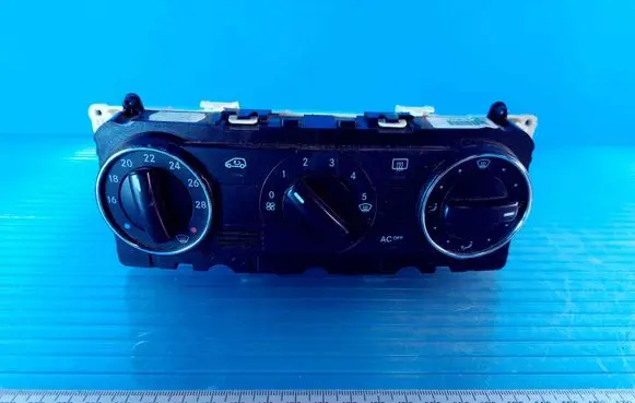 Mercedes-Benz B W245 Climate control unit A1698301385