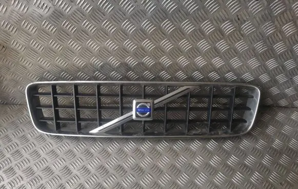 Volvo XC90 Front grill 8620641 08620587