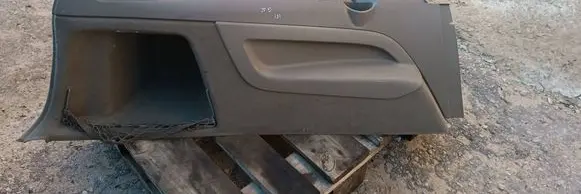 Audi Q7 4L Trunk/boot side trim panel 4L0863879