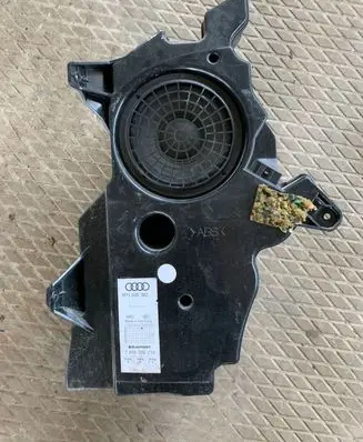 Audi A3 S3 8P Subwoofer speaker 8P3035382 7606500216