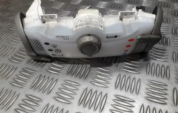 Citroen C1 Climate control unit 69617004 69617027a1