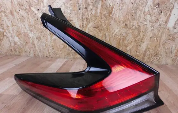 Nissan Leaf II (ZE1) Rear/tail lights 265555SH0A
