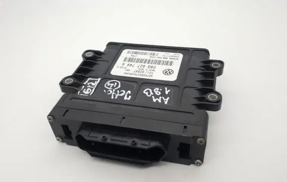 Volkswagen Jetta VI Transfer box differential control unit 09G927749A