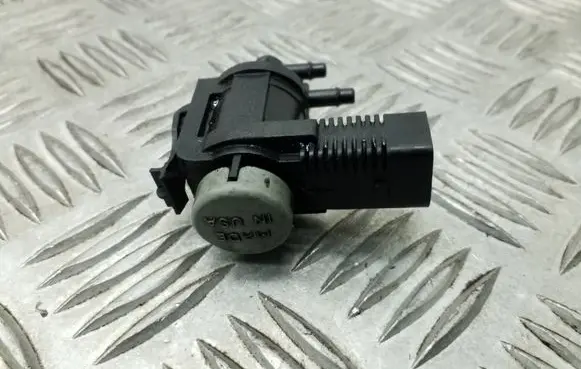 Volkswagen Golf VI Turbo solenoid valve 1K0906283A