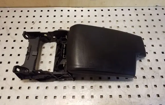 BMW 3 E90 E91 Armrest 116233221