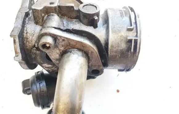 Audi A6 S6 C5 4B Throttle valve 038129637b 038131501aa