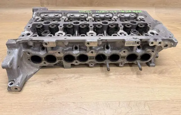 Hyundai Santa Fe Engine head 221112F600