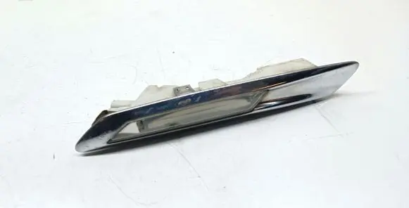 BMW 5 F10 F11 Front fender indicator light 7154168 7154170