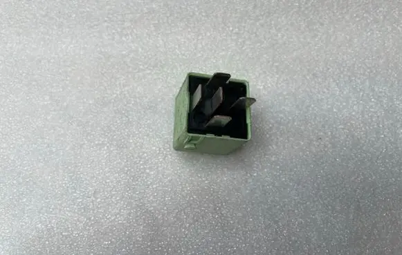 BMW 5 E60 E61 Other relay 8373700 6136 231333501312