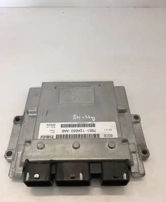 Ford Focus Engine control unit/module 7M5112A650AAB 7M51-12A650-AAB
