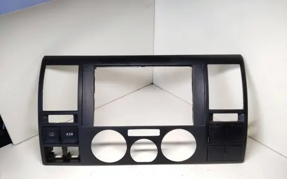 Radio/GPS head unit trim