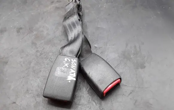Hyundai Sonata Rear seatbelt buckle 2K05087295