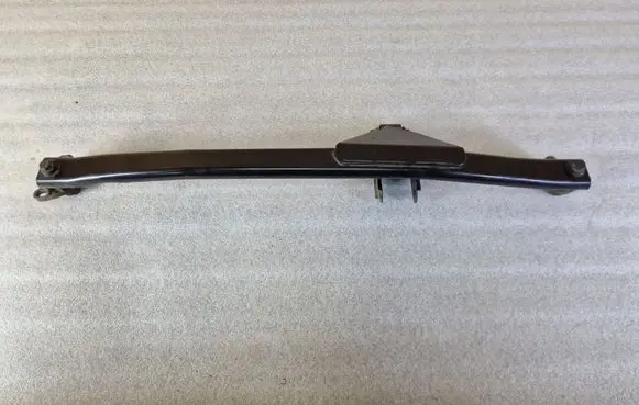 Volvo V70 Engine mounting bracket 
