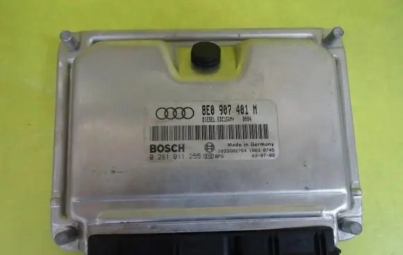 Audi A4 S4 B6 8E 8H Engine control unit/module 8E0907401M 0281011255