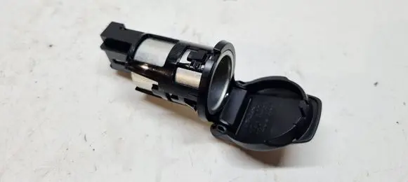 Renault Clio V 12 V Socket (front) 253312923R