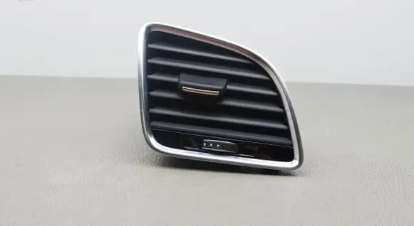 Audi Q3 8U Dashboard air vent grill cover trim 8U2820902D