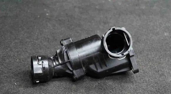 Audi Q5 SQ5 Other engine bay part 04L121111