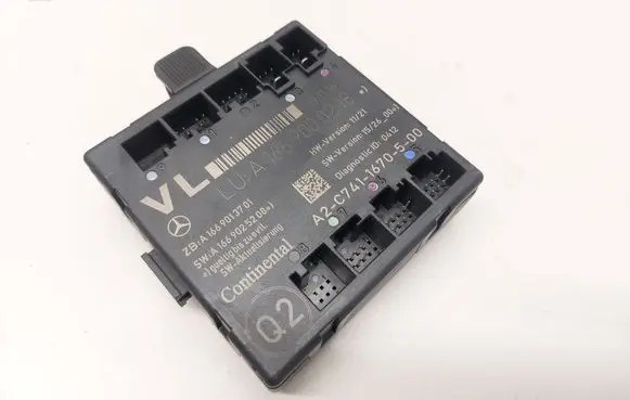 Mercedes-Benz CLA C117 X117 W117 Door control unit/module A1669000218