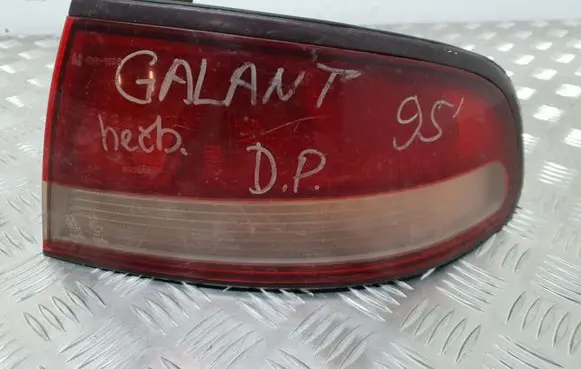 Mitsubishi Galant Rear/tail lights 023144