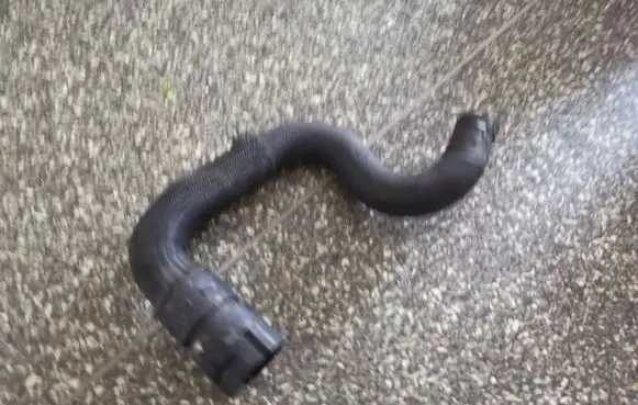 Volvo XC60 Engine coolant pipe/hose