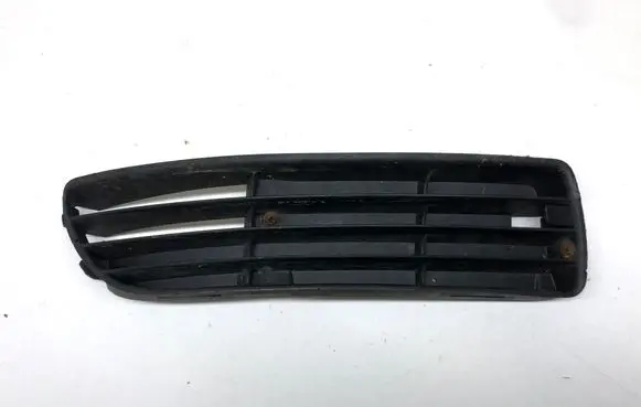 Audi A4 S4 B5 8D Front bumper lower grill 8D0807346B