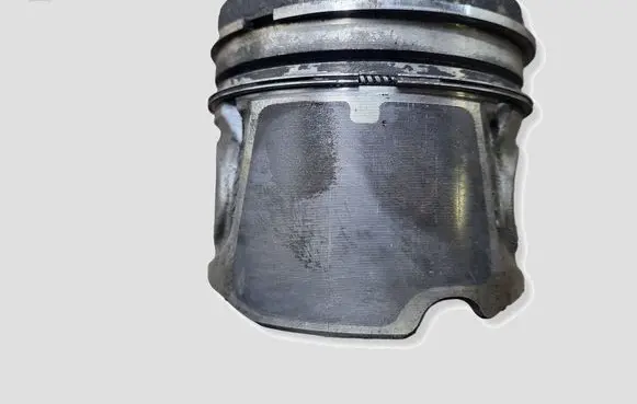 Renault Laguna III Piston M9R