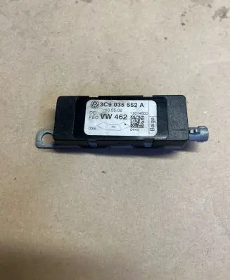 Volkswagen PASSAT B6 Antenna control unit 3C9035552A