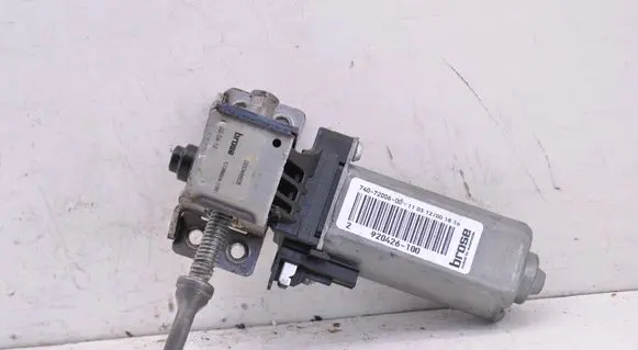 Chrysler Town & Country V Seat adjustment motor 920426100