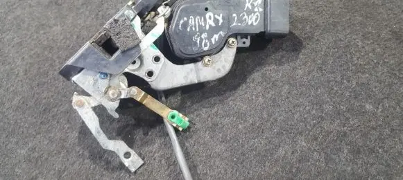 Toyota Camry Rear door lock