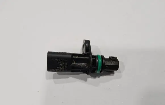 Volkswagen Tiguan Camshaft speed sensor 05E907601H 05E907601