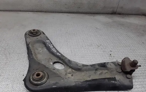Peugeot 207 Front lower control arm/wishbone