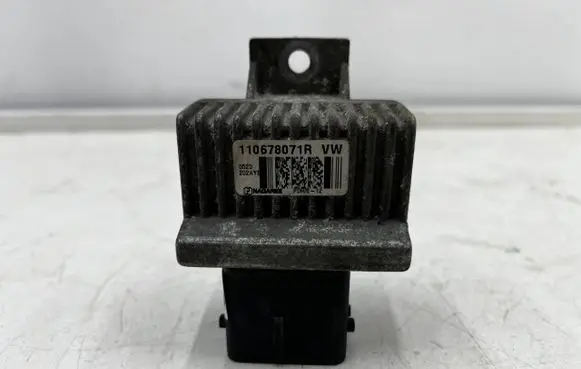 Opel Movano B Glow plug pre-heat relay 110678071R