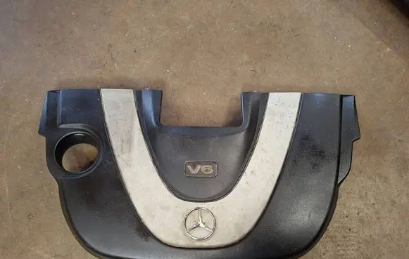 Mercedes-Benz R W251 Engine cover (trim) A2720101167 BBP153601 A2720100367