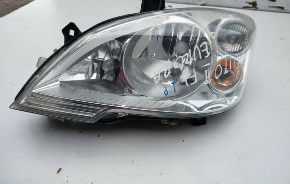 Mercedes-Benz Vito Viano W639 Headlight/headlamp A6398201861