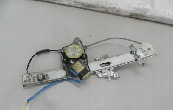 Mazda Xedos 9 Front door window regulator with motor T00158560A