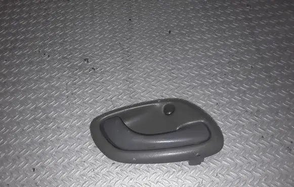 Suzuki Grand Vitara I Front door interior handle