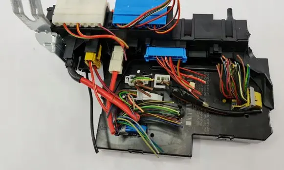 Mercedes-Benz C W204 SAM control unit 2049005101