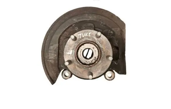 Nissan Juke I F15 Front wheel hub spindle knuckle